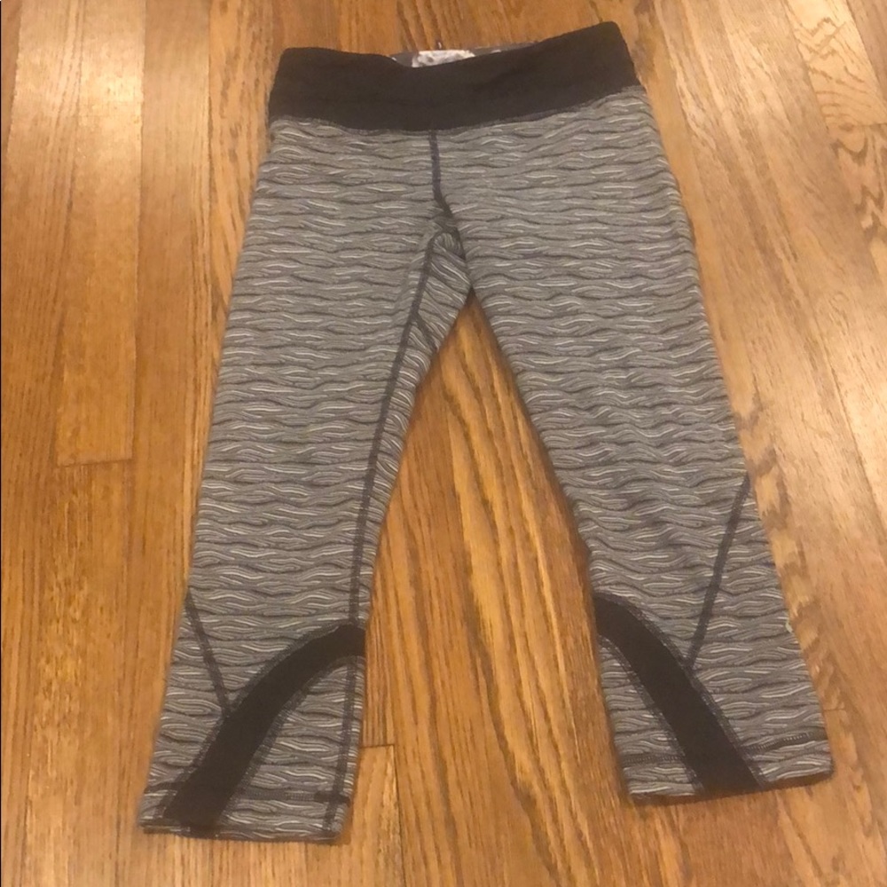Lululemon Run Inspire Crop leggings - size 4